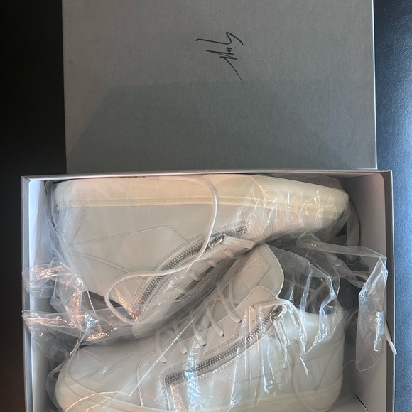 Giuseppe Zanotti high top sneakers
